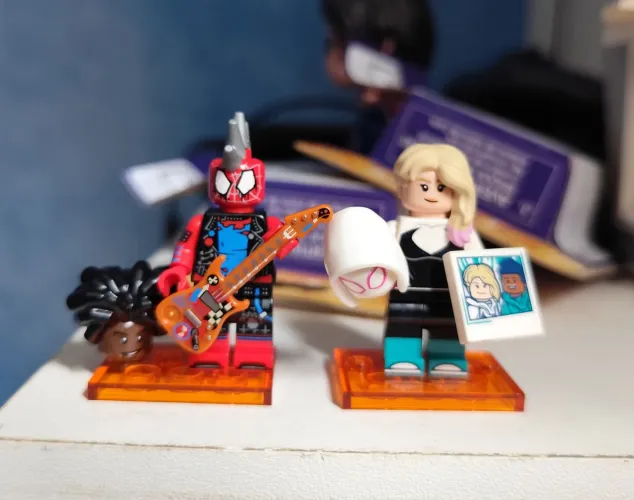 Minifiguras Homem Aranha Aranhaverso