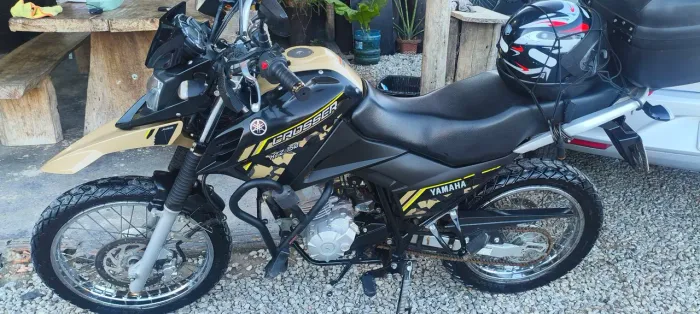 Yamaha XTZ Crosser 150 - Muito conservada, econômica e pronta para rodar