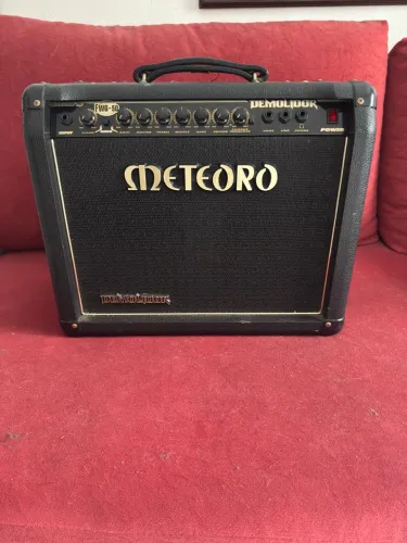 Cubo de guitarra Meteoro Demolidor Fwg-50