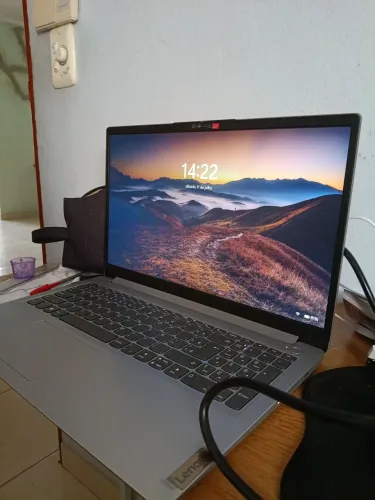 Notebook Lenovo i3