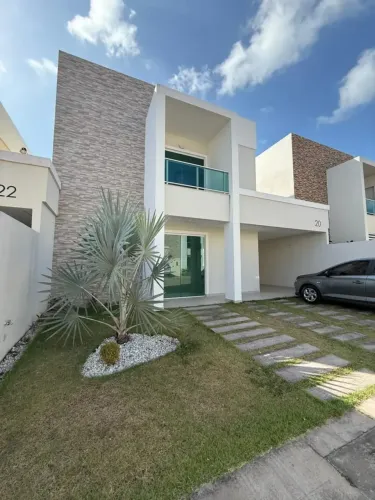 EXCELENTE CASA DE CONDOMÍNIO NO ARAÇAGI