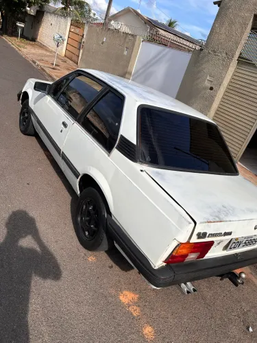 Chevrolet Monza GL 1.8 Efi/ SL/ L/ 650/barc. 2e4p (álcool) 1985