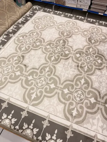 Tapete Belga 2,00x2,50 novo em tons cinza claro com offwhite