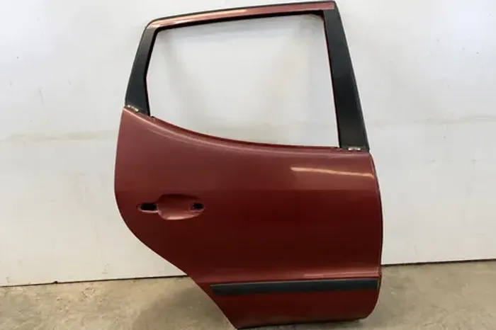 Porta Traseira Direita Mercedes A160 1999 2004 Detalhe Traseira Direito Vermelho