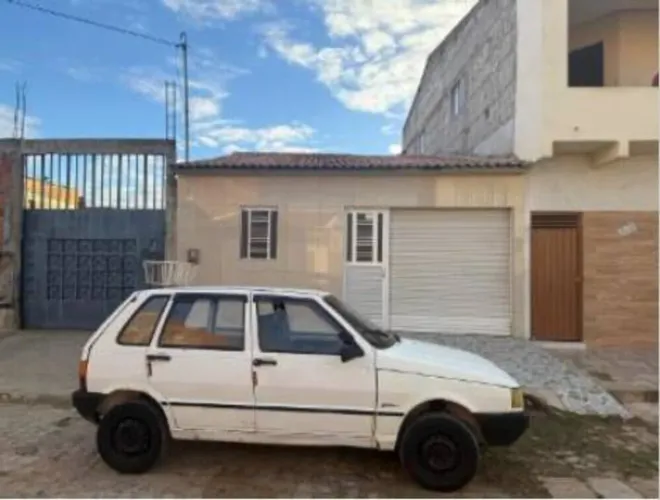 CASA RESIDENCIAL em CABROBÓ - PE, Centro