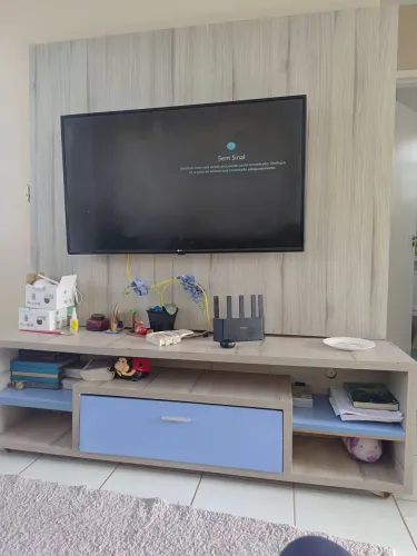 Vende- se um rach com painel mdf
