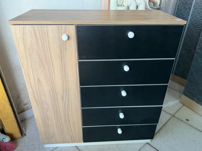 Cômoda nova em MDF 