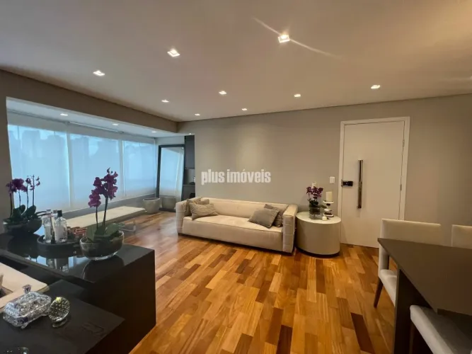 Apartamento 2 Quartos 2 Suites 3 Vagas Deposito em Rua fechada no Panamby.