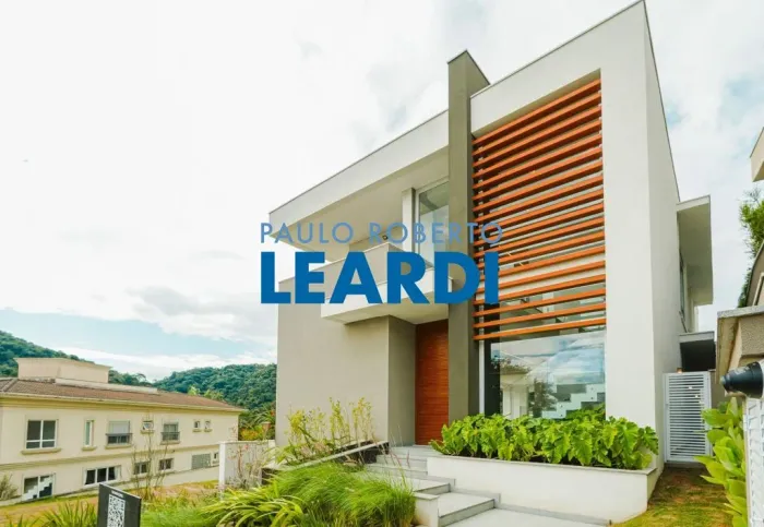CASA EM CONDOMÍNIO - TAMBORÉ - SP