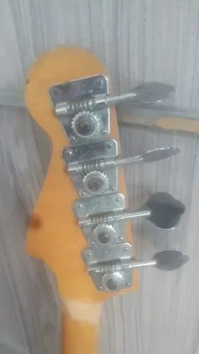 "Barbada" Corpo de Baixo Jazz Bass 4c anos 80