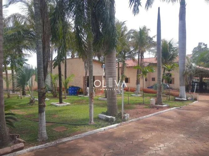 Rancho com 3 dormitórios à venda, 400 m² por R$ 1.100.000,00 - Zona Rural - Aparecida do T