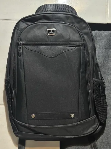 Mochila preta unissex NOVA