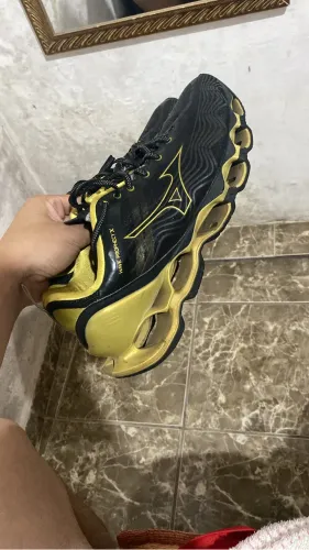 Tênis Mizuno prophecy X