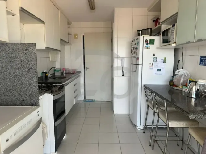 Apartamento no Condomínio Pátio com 3 Quartos, sendo 1 Suíte