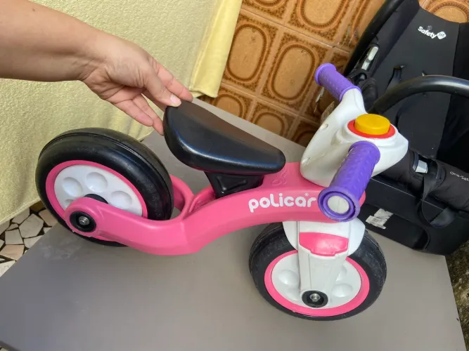 Bicicleta de equilíbrio motoca