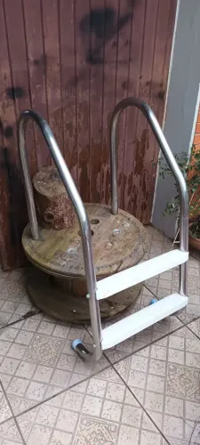 Escada inox piscina