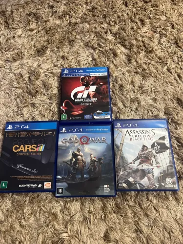 4 Jogos PS4 Mídia Física (God of War, Gran Turismo, Assassin?s Creed IV Black Flag e mais