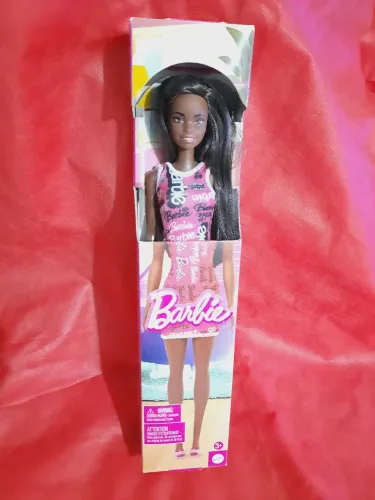 Boneca Barbie nova
