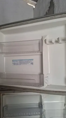 Geladeira Electrolux não está funcionando so está faltando a placa 