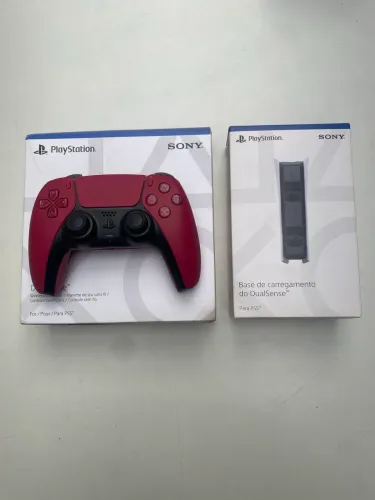 Controle vermelho e carregador original ps5 venda ou troca