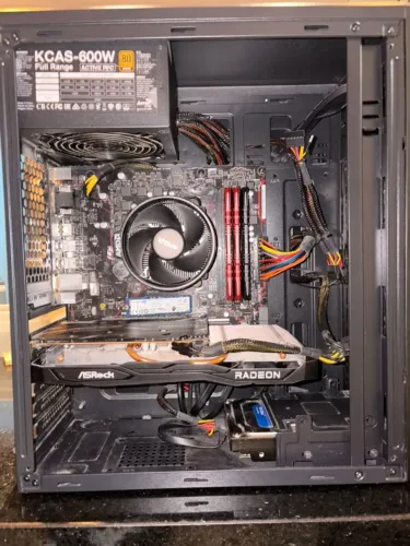 PC Gamer AMD Ryzen 5 3500X + RX 6600 8GB + 24GB RAM