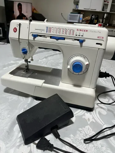 Máquina de Costura Singer Facilita Pro - Modelo Branco Clássico - ZERO