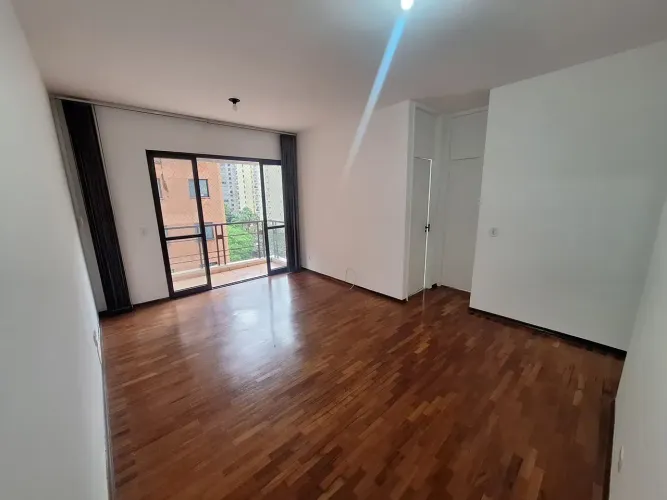 Apartamento 75m² 2 dormitórios (1 suíte) 2 vagas de garagem no Centro de Alphaville para l