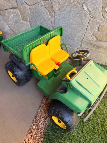 Carro elétrico Infantil Jeep Jhon Deere 