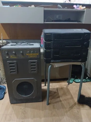 Toca discos gradiente roxy e caixa som northon (ler observações)