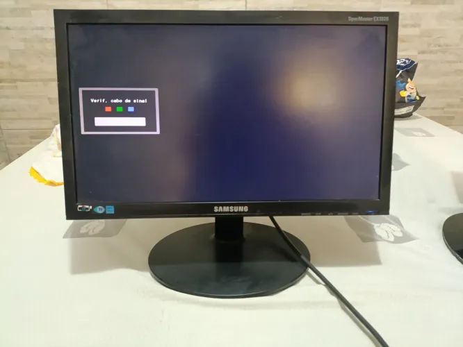 Monitor Samsung SyncMaster EX1920 19?