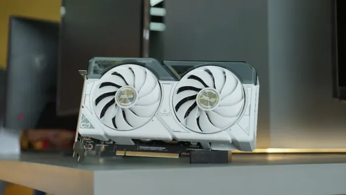 Placa de Vídeo Seminova RTX 4060 Ti 8GB ASUS Dual OC White por R$2.499,00