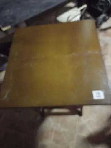 Jogo de mesa com cadeiras