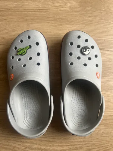 Crocs original T39 cinza claro
