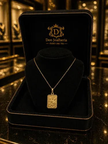 Pingente Medalha Quadrada de São Jorge em Ouro 18K 750