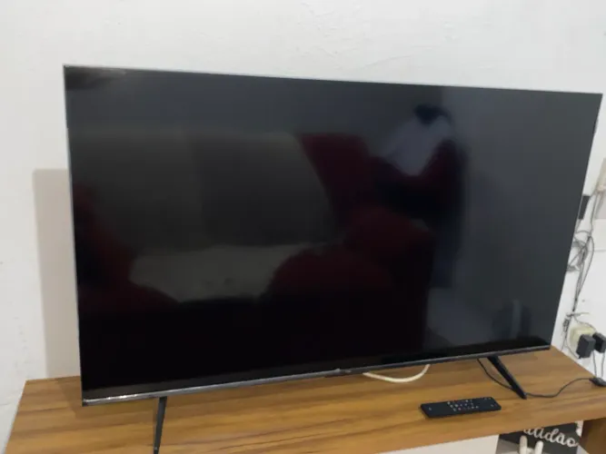 Tv TCL nova em perfeita qualidades
