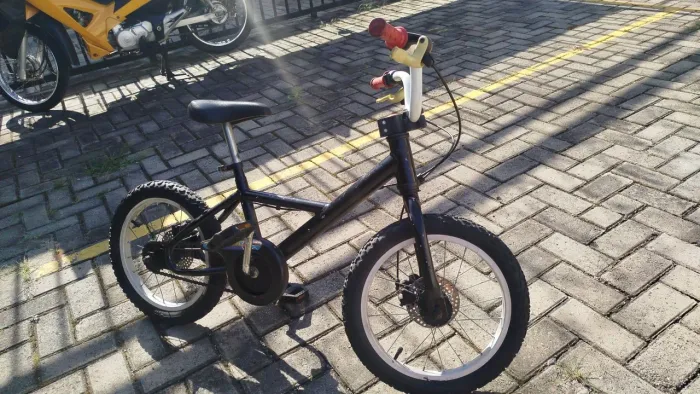 Bicicleta para criança em perfeito estado.