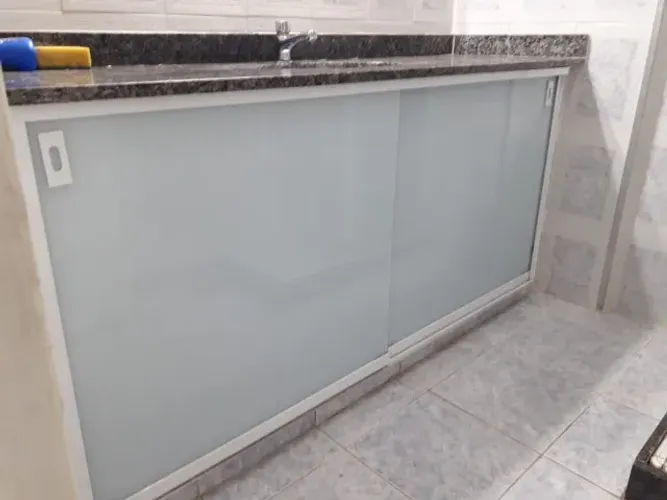 Armario para pia da cozinha e banheiro - porta de vidro - Fechamento de pia