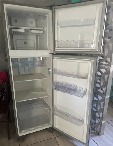 Geladeira Frost free eletrolux
