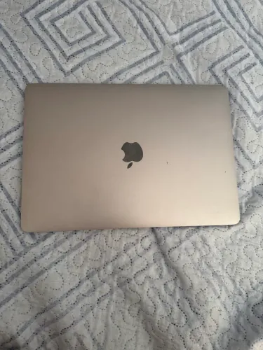 MacBook 2017 , i7 , 16Gb , 256 SSD 