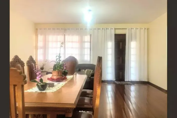 Casa à Venda - Castelo, 6 Quartos, 421 m2