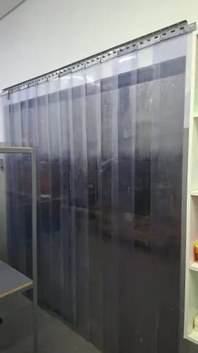 Cortina de PVC Transparente para Refrigeração 15 Tiras 2,10x20x0,2cm + Trilho Inox