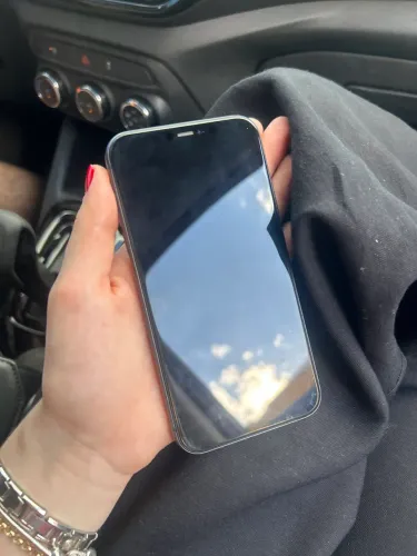 iPhone 11 com defeito 