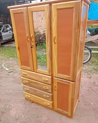 Guarda roupa de solteiro 3 portas novo