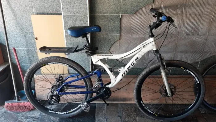 Bicicleta Aro 26 aluminio Megarange Freio a Disco