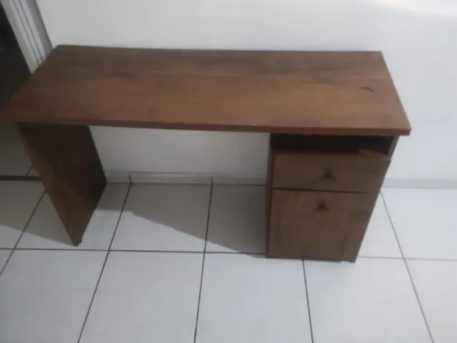 Escrivaninha - R$ 150