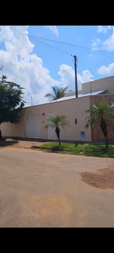 Vendo Casa em Colinas do Tocantins. 3/4 sendo 1 suíte com closet *