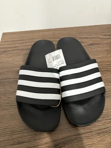 Chinelo adidas