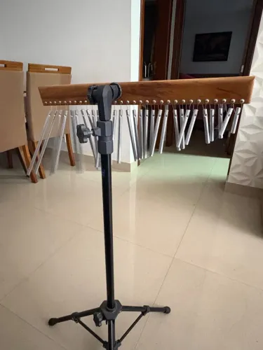 Carrilhão 30 notas com pedestal preto