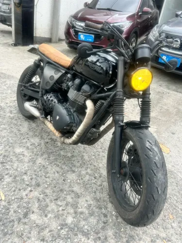 Triumph Bonneville T100