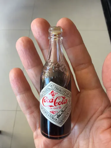 Mini garrafinha coca cola colecionável 